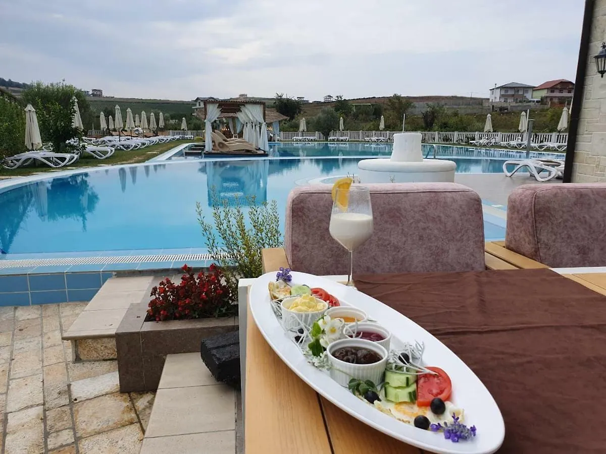 Отель Vinea Resort Arape-Rashbulli