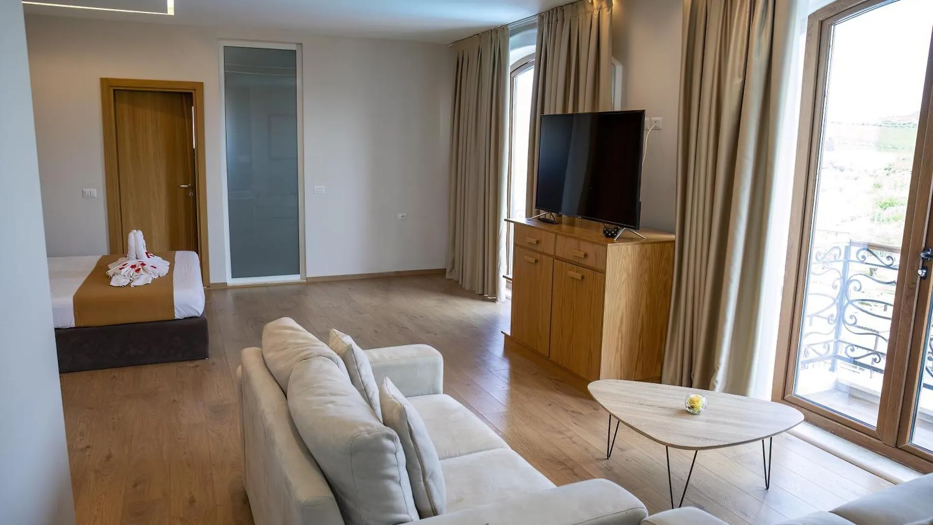 Hotel Vinea Resort Arape-Rashbulli