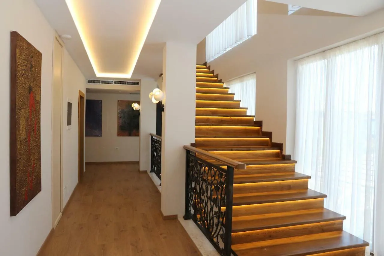 Vinea Resort Arape-Rashbulli Hotel